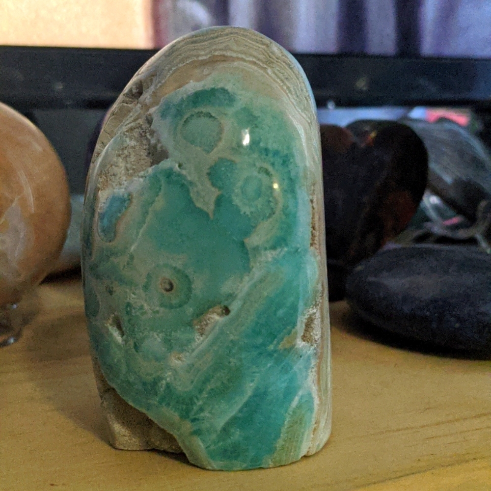 "Minion" Carribean Calcite free form crystal stone tower sculpture